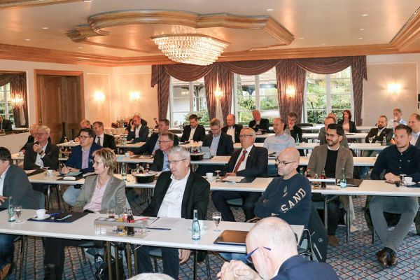 Image - Mitgliederversammlung Pro E 233 Dezember 2021 1